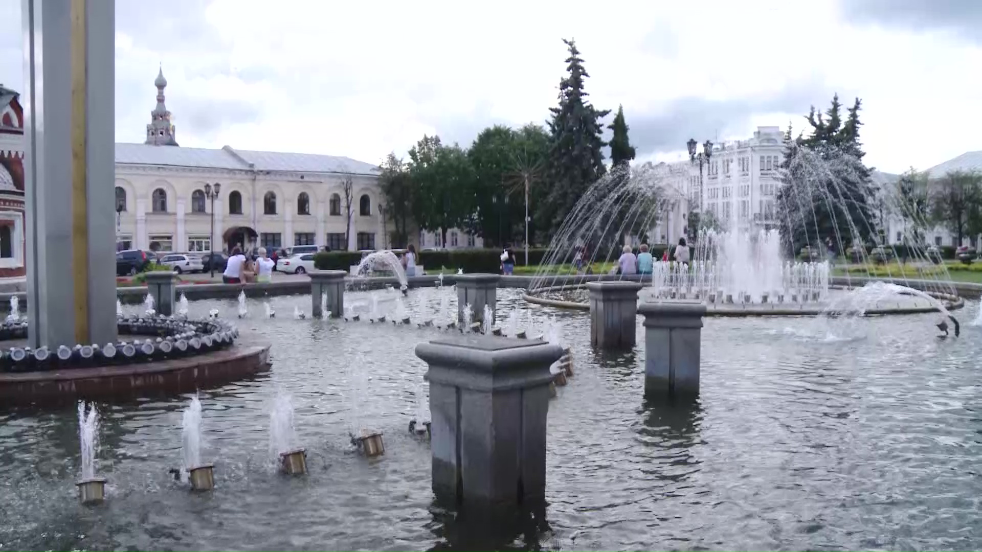 В Ярославле запустили первые фонтаны