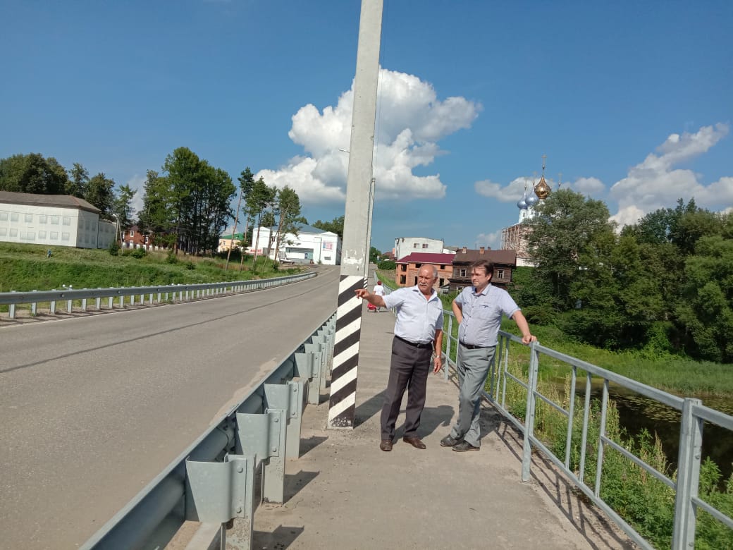 В Некрасовском состоялась встреча заказчика и подрядчика моста через Солоницу