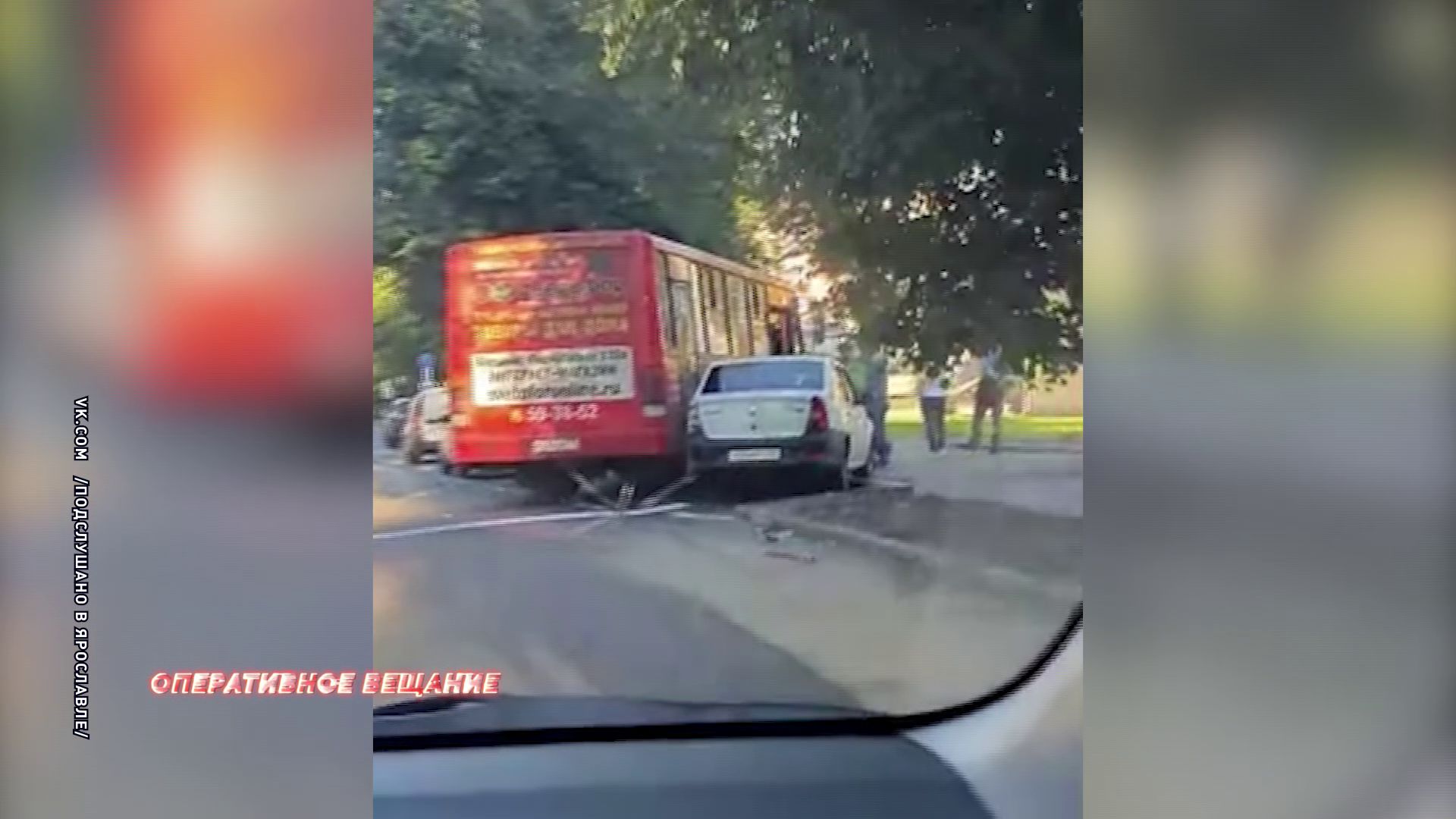 Пассажирский автобус столкнулся с внедорожником