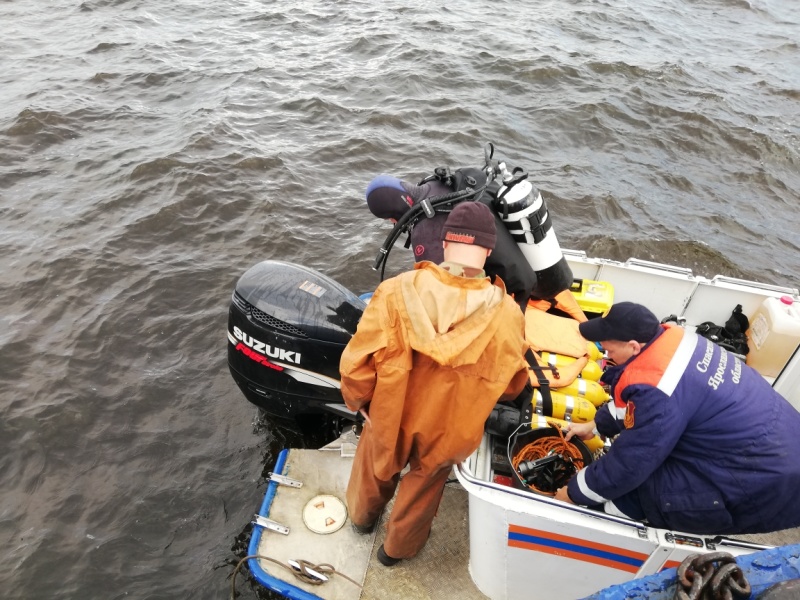 На Рыбинском водохранилище продолжаются поисково-спасательные работы