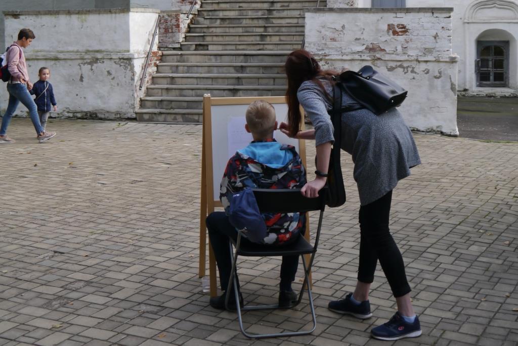 Ярославцы нарисовали картины, посвященные музею-заповеднику