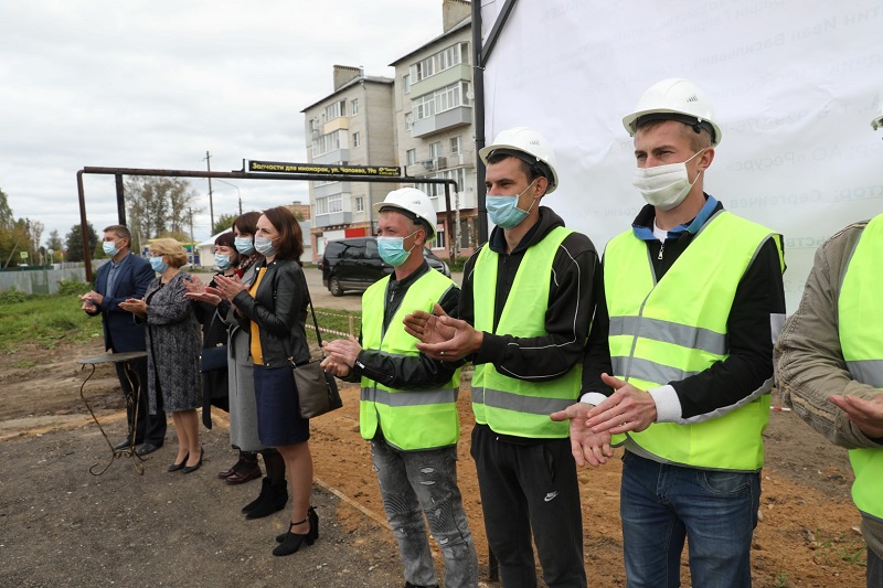 Дмитрий Миронов заложил капсулу на месте строительства центра развития детского творчества в Гаврилов-Яме