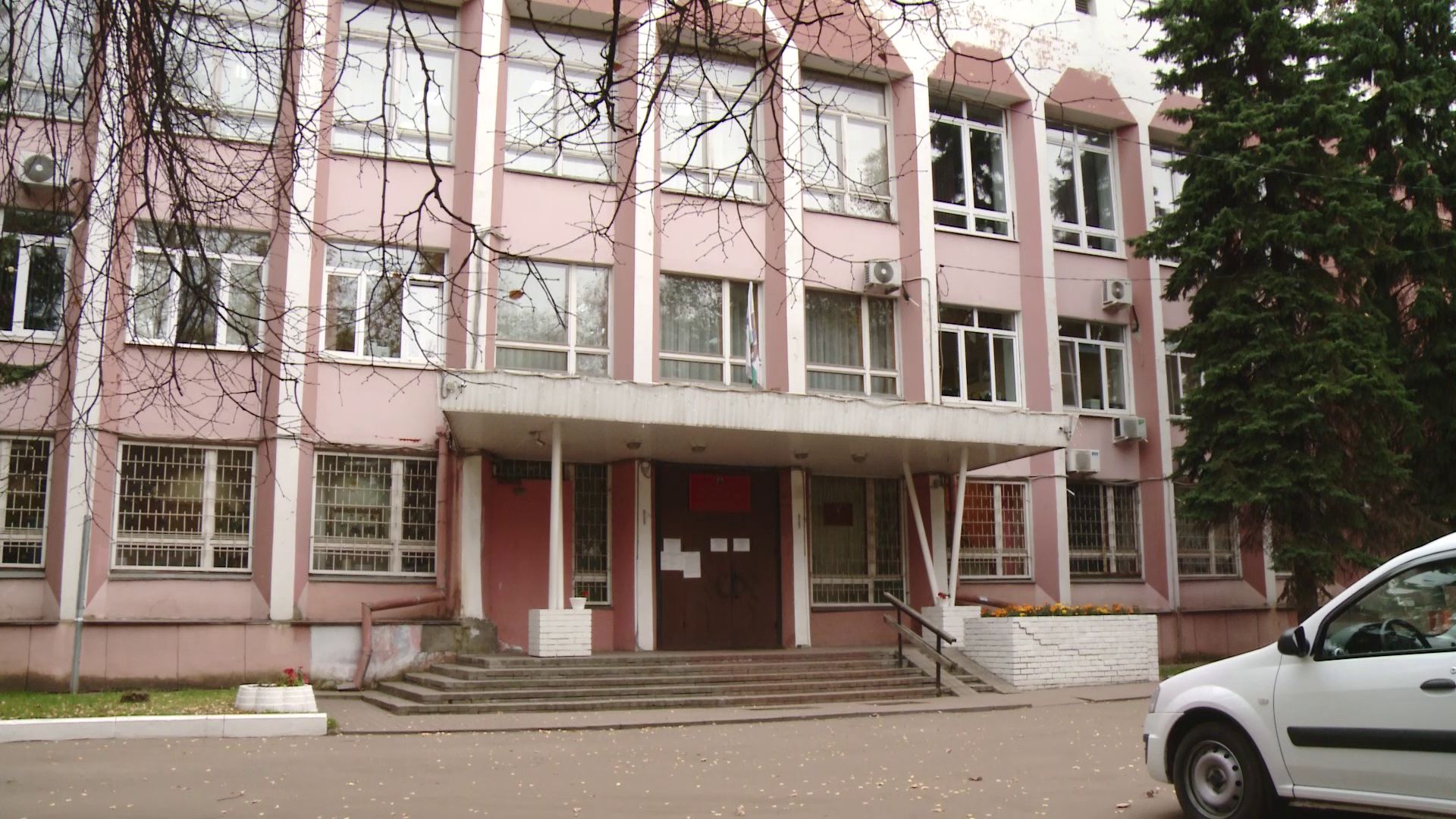 Администрация Ярославского района прекратила личный прием граждан