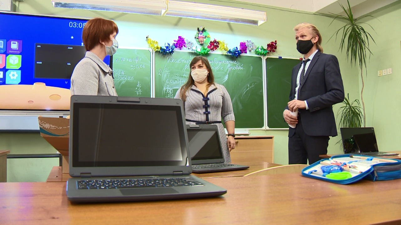 90 школ и колледжей Ярославской области получают дополнительное компьютерное оборудование