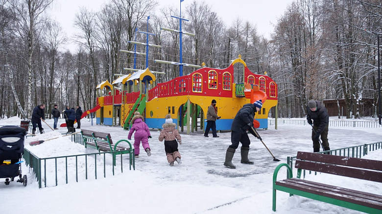В парке «Нефтяник» доступ на детский городок ограничили после обращений в соцсетях