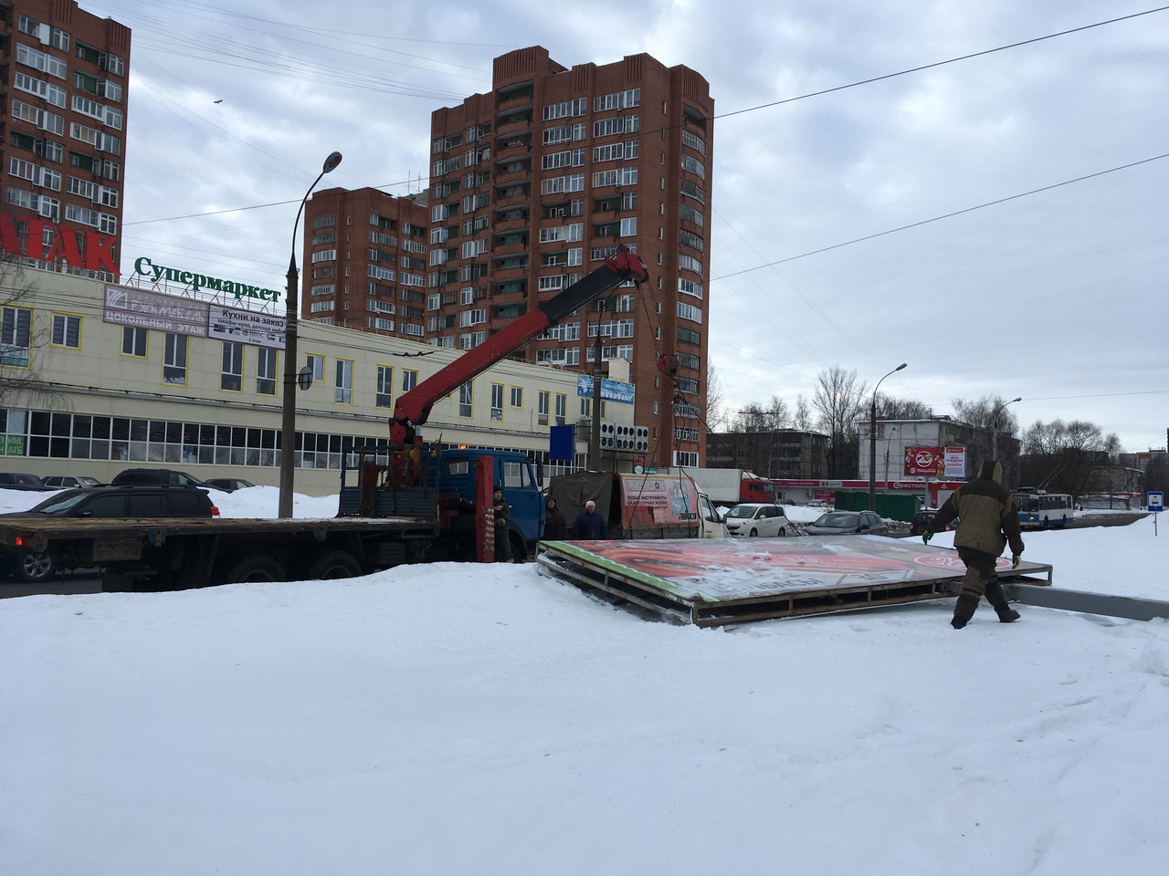 В Ярославской области за год демонтировали более тысячи незаконных рекламных конструкций