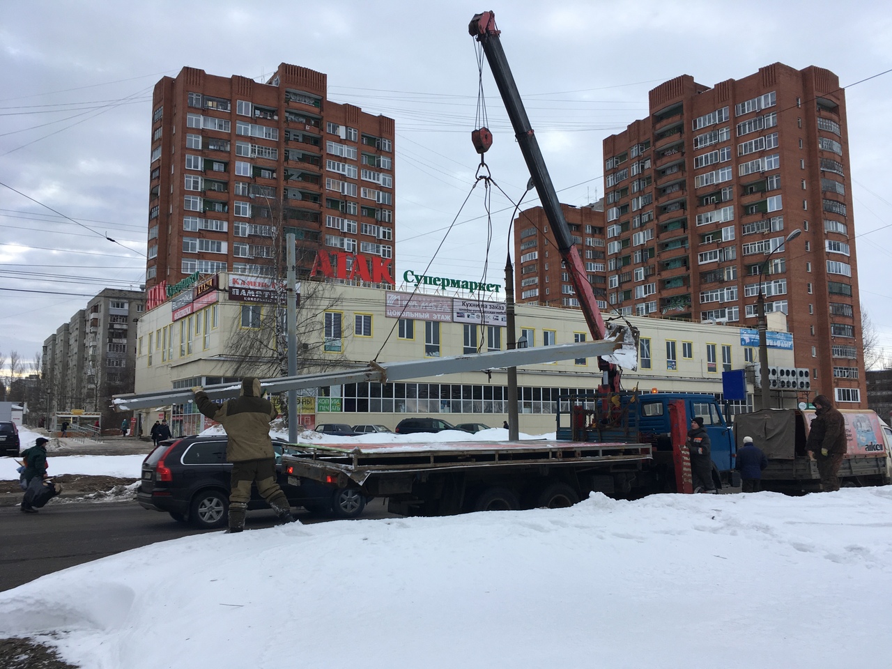 В Ярославской области за год демонтировали более тысячи незаконных рекламных конструкций