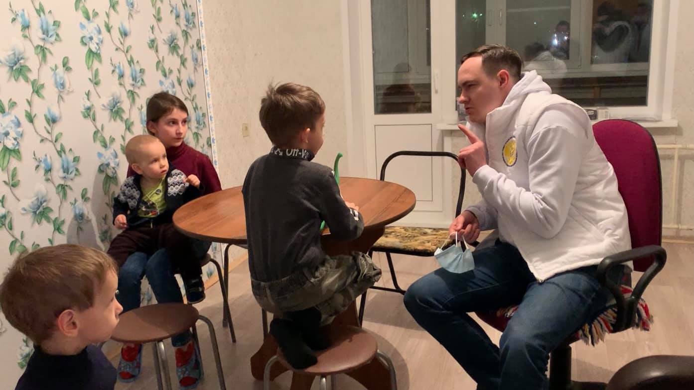 Военному из Ростова, который был вынужден ходить на службу вместе с шестимесячным сыном, помогли купить квартиру