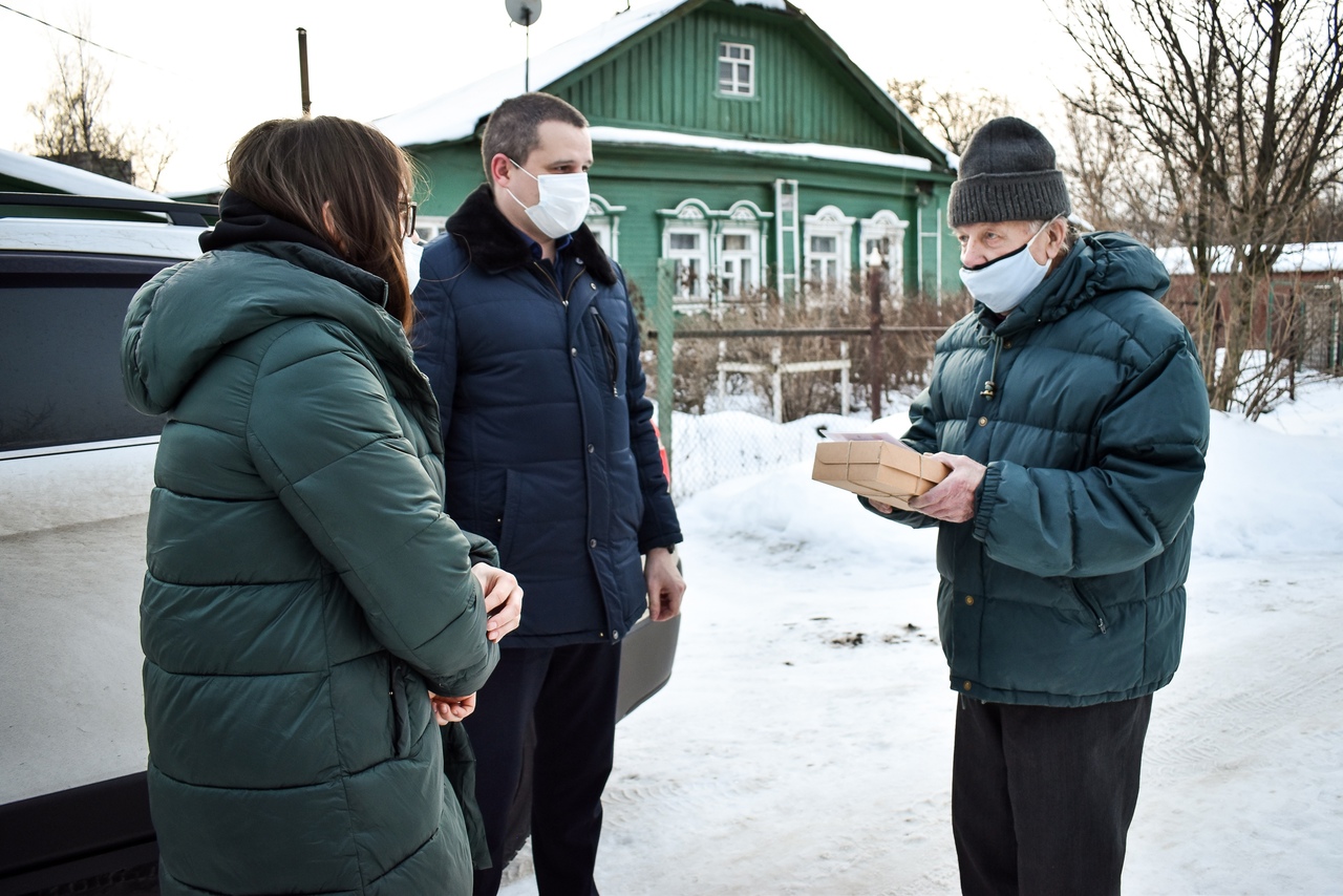 Волонтеры Ярославской области передали подарки и слова благодарности жителям блокадного Ленинграда