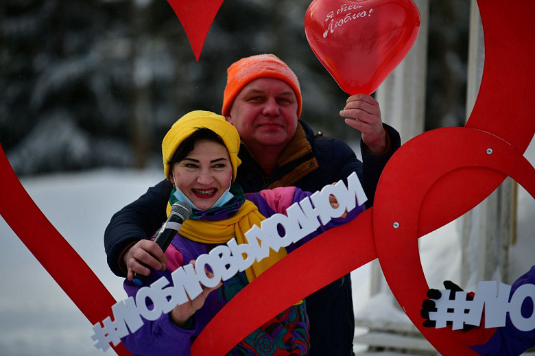 Ярославцы активно отметили День всех влюбленных: фото