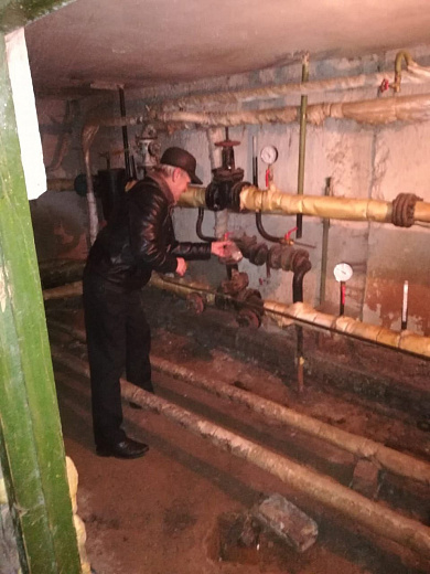 В Заволжском районе Ярославля проверили качество водоснабжения многоквартирного дома