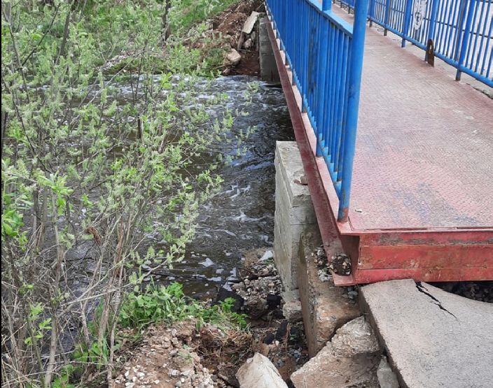В двух районах Ярославля разрушаются мосты