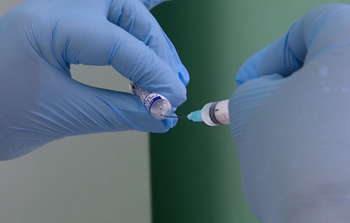 Прививку от коронавируса сделали более 218 тысяч ярославцев