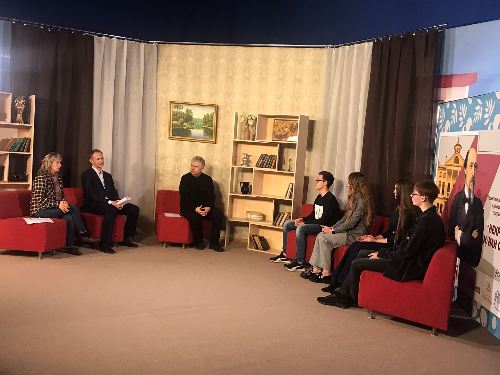 В студии «Первого Ярославского» школьники открывают нового Некрасова