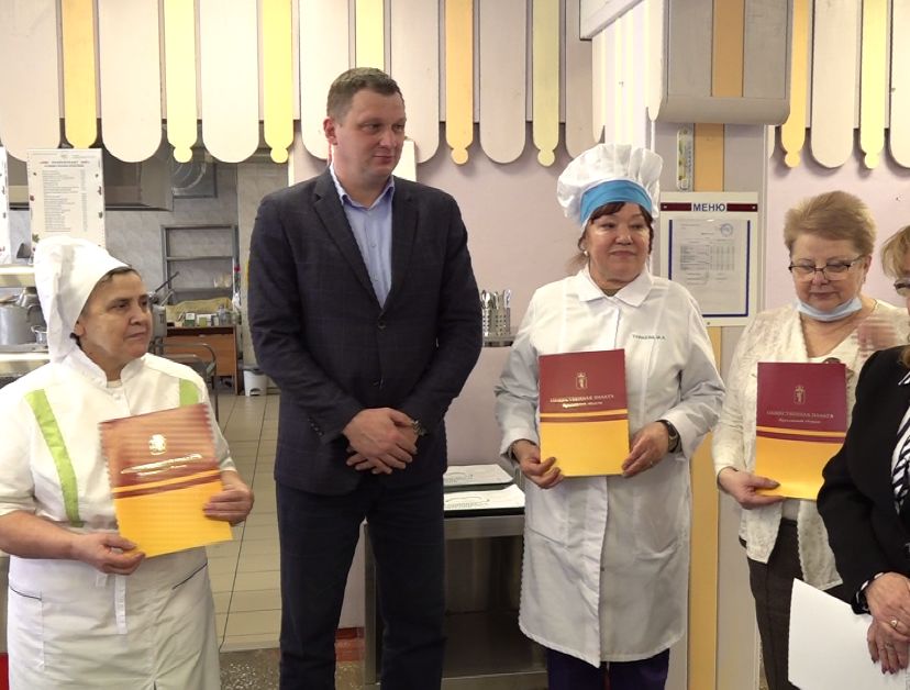 56-ая школа Ярославля стала третьей во всероссийском конкурсе на лучшую столовую