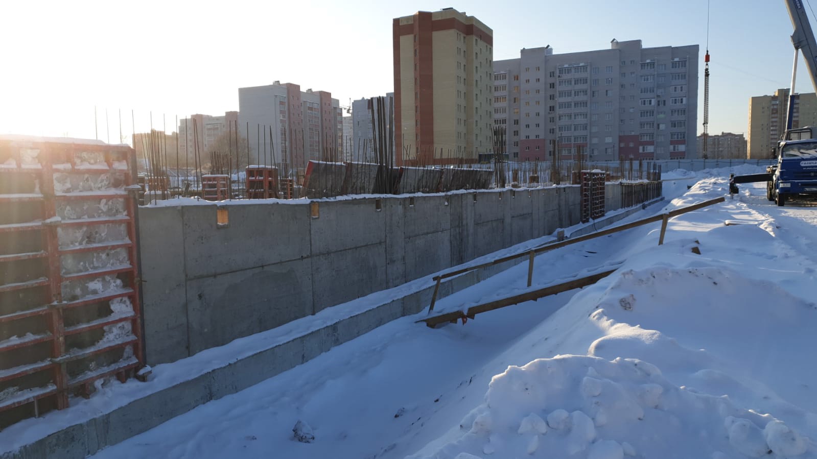 В Дзержинском районе Ярославля строят новую школу