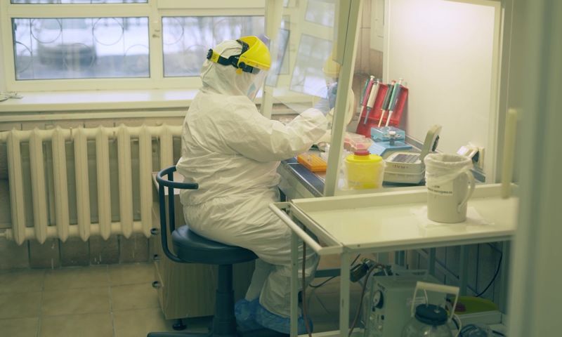 В Роспотребнадзоре сообщили о массовом распространении коронавируса среди детей