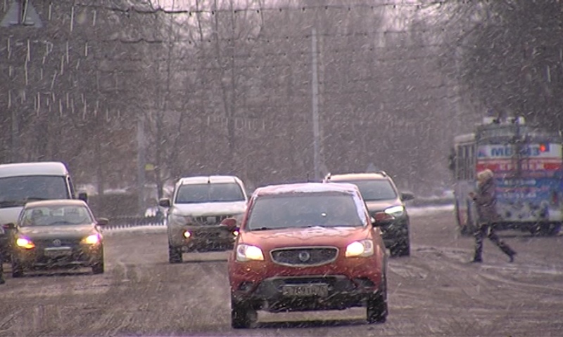 Просьба убрать авто: в Заволжском районе будут вывозить снег из дворов