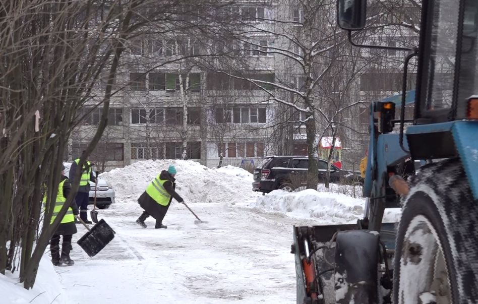 Как справляются с уборкой снега в Заволжском районе Ярославля? Смотрите в сюжете «Первого Ярославского»