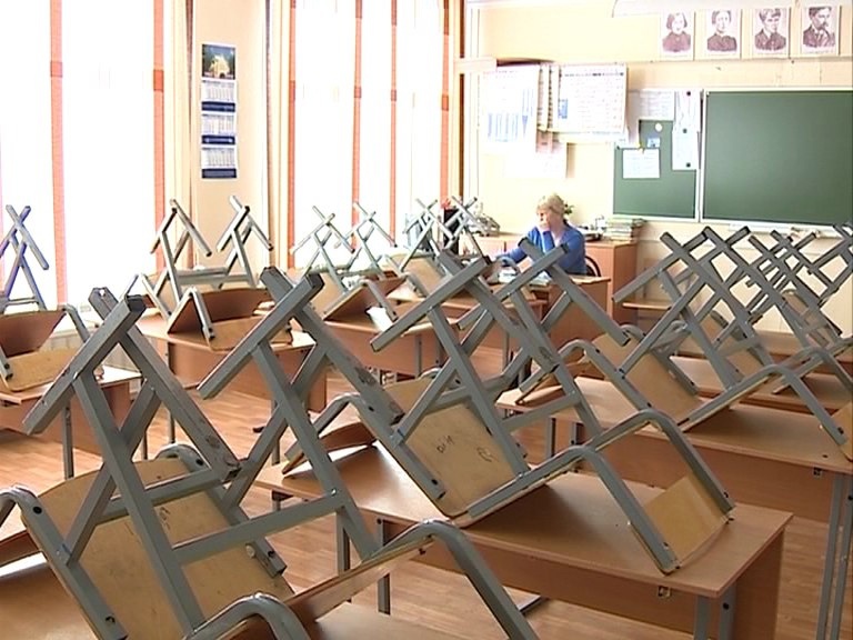 Больше 40 школ в Ярославской области закрыли на карантин: введут ли всеобщий дистант?