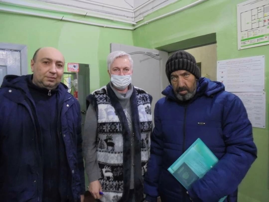 «Сказал, что замерзает и хочет есть»: ярославские волонтеры рассказали чудесную историю спасения мужчины