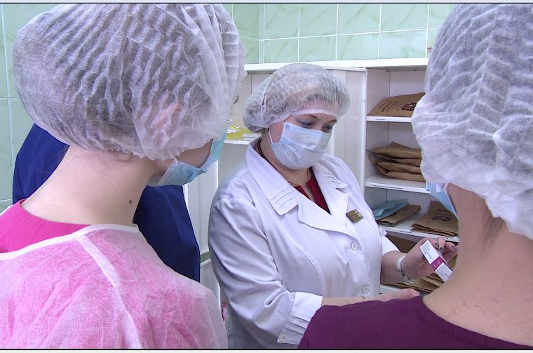 Ярославские студенты помогают медикам в детской больнице