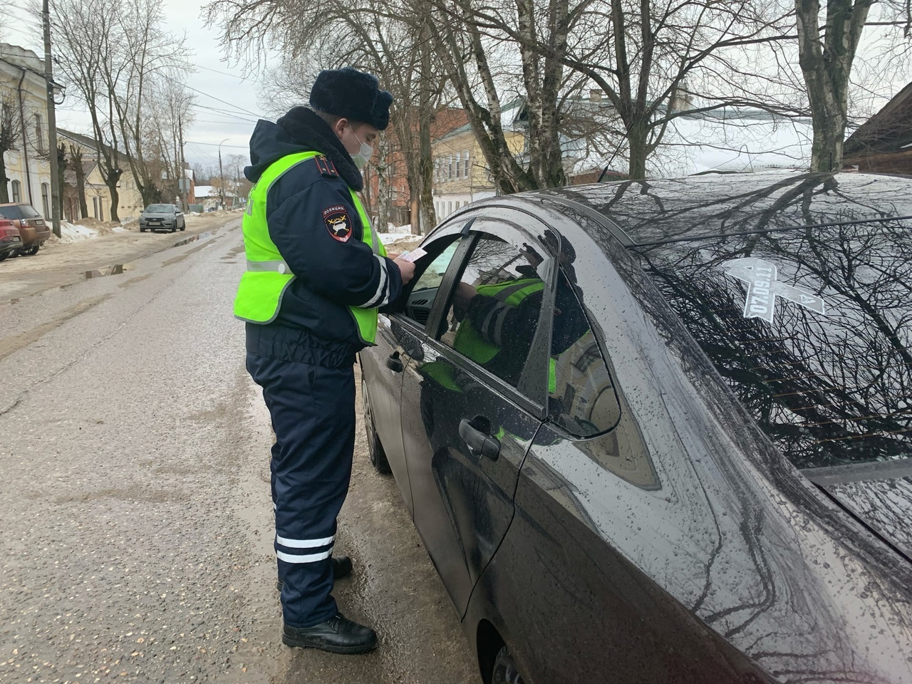 Штраф — 3000 рублей: кого ловят сотрудники ГИБДД в Ярославской области