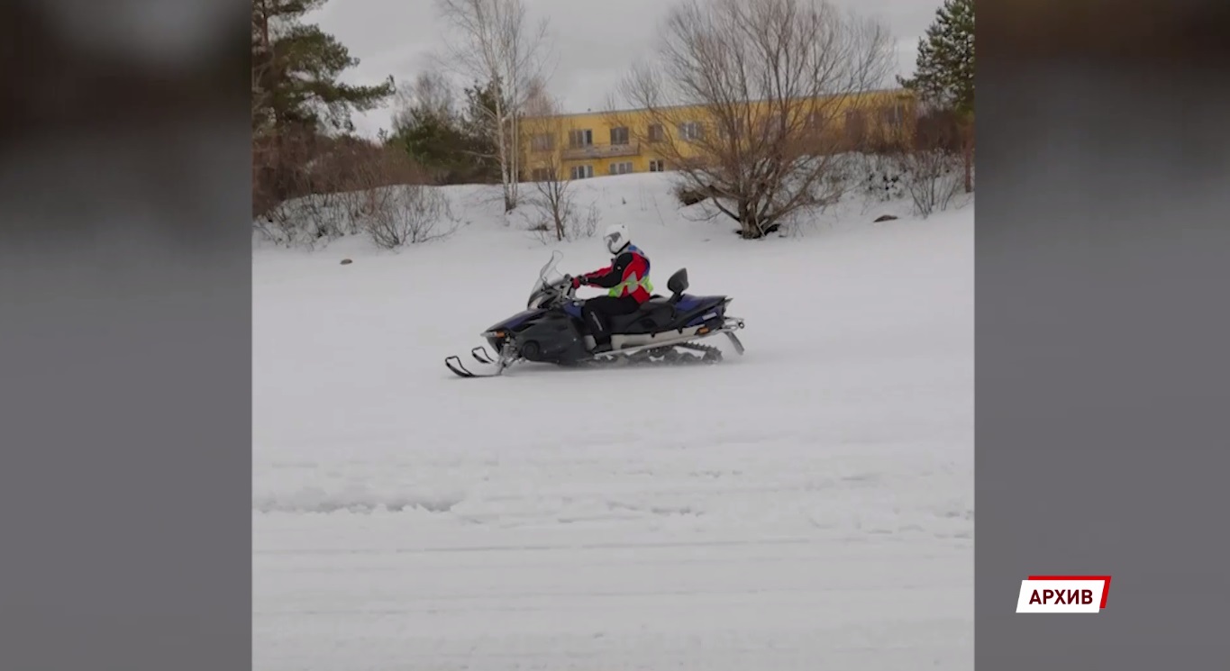 В Рыбинске мужчина украл утопленный снегоход