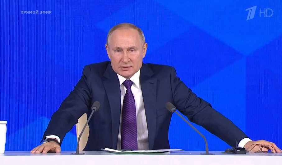 Президент Владимир Путин заявил о необходимости форсированного импортозамещения