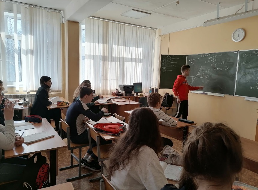 Интенсив по подготовке к олимпиадам провели для ярославских лицеистов студенты из МФТИ