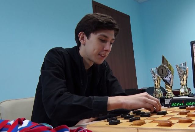Ярославский шашист Иван Смурков вернулся с чемпионата России с четырьмя медалями