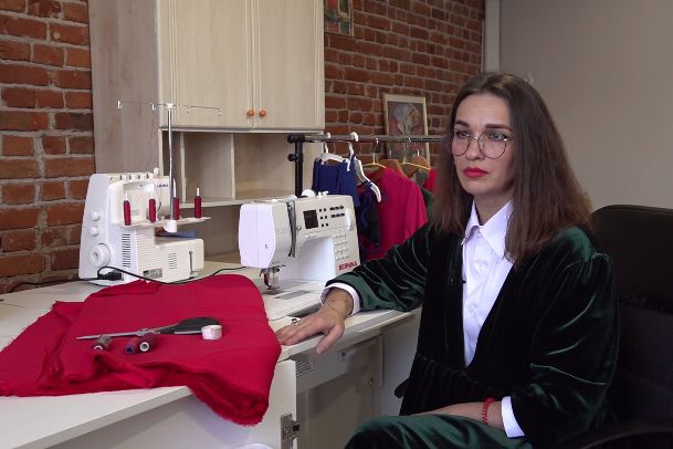 Многодетная мама из Ярославля создала собственную линейку одежды благодаря социальному контракту