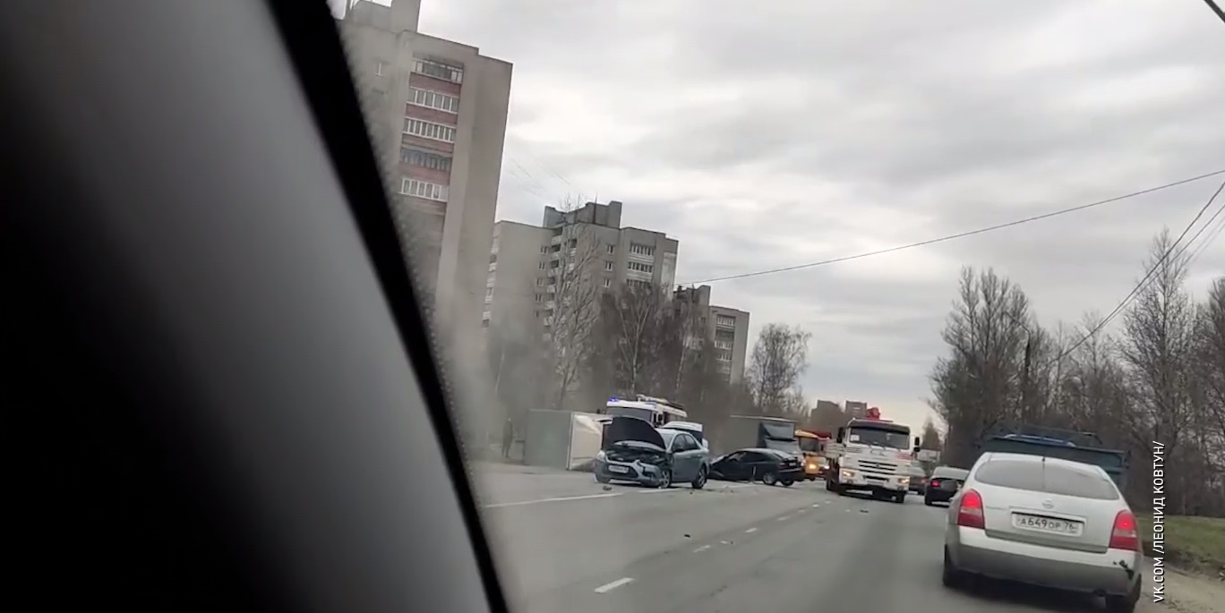 На Юго-западной окружной дороге в Ярославле произошло ДТП