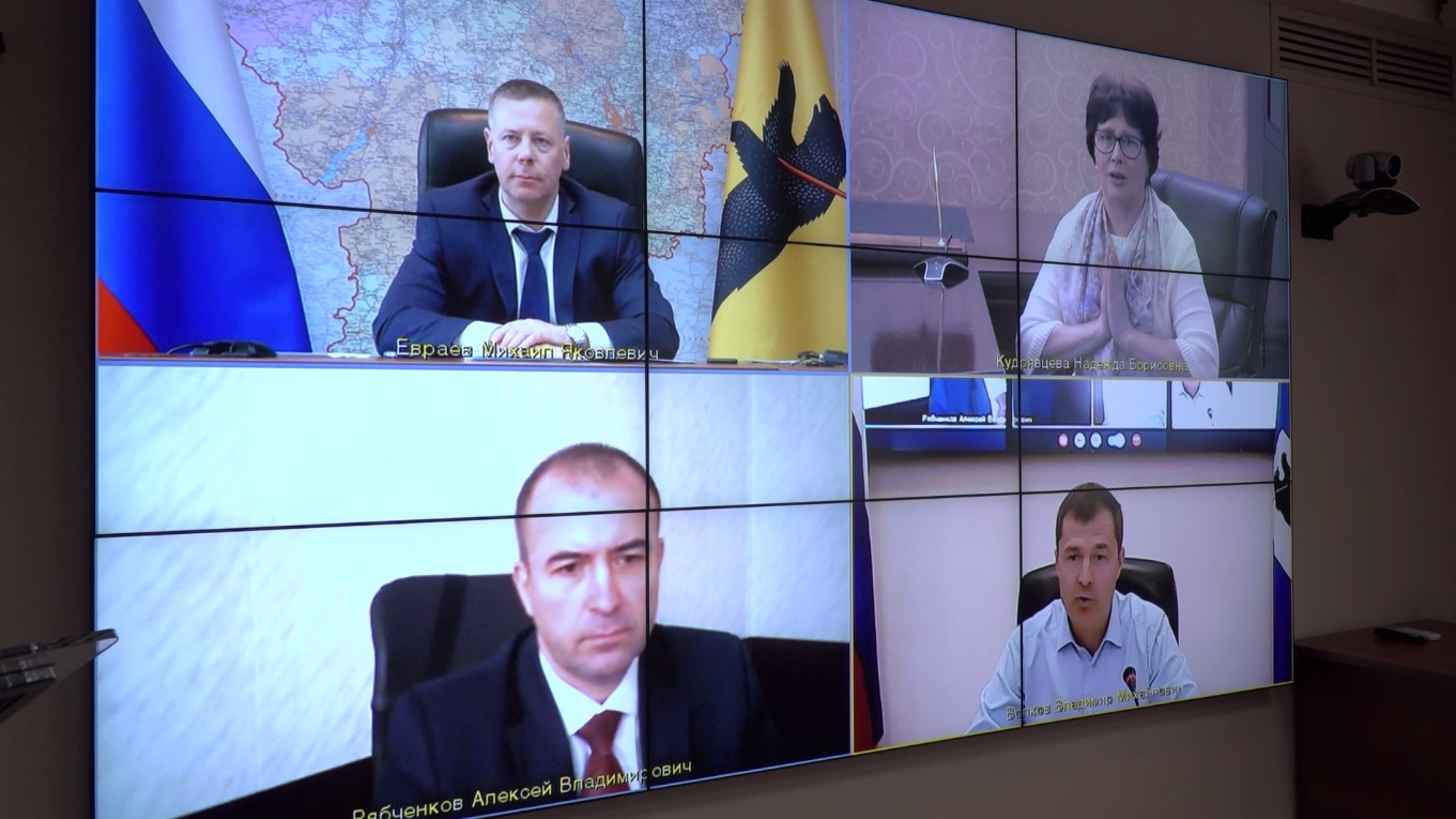 Глава региона Михаил Евраев провел личный прием граждан