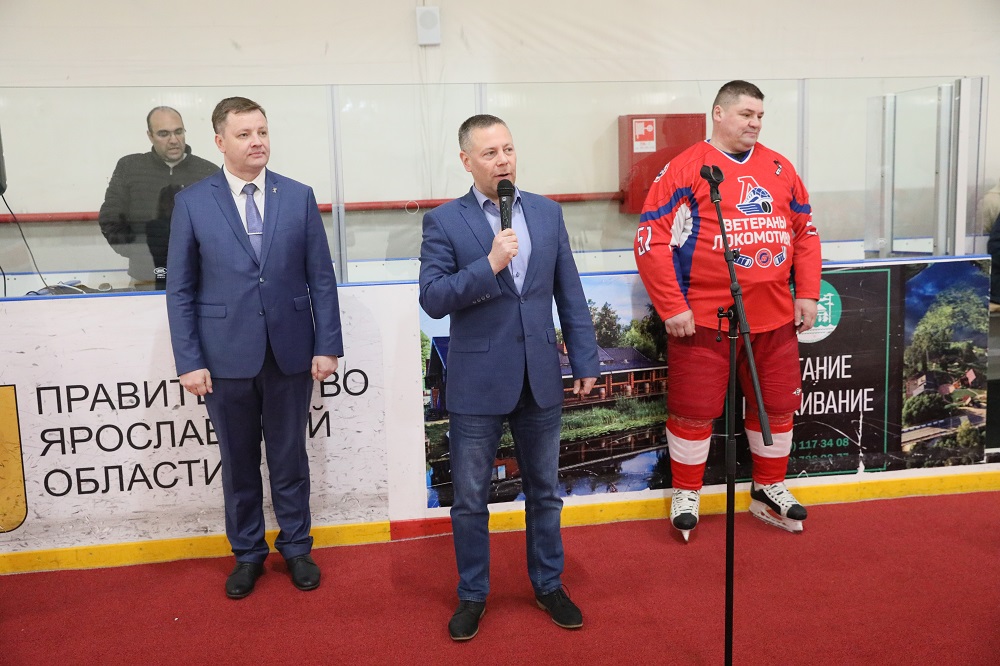 Михаил Евраев вместе со звёздами хоккея принял участие в матче «Кубок добрых дел»