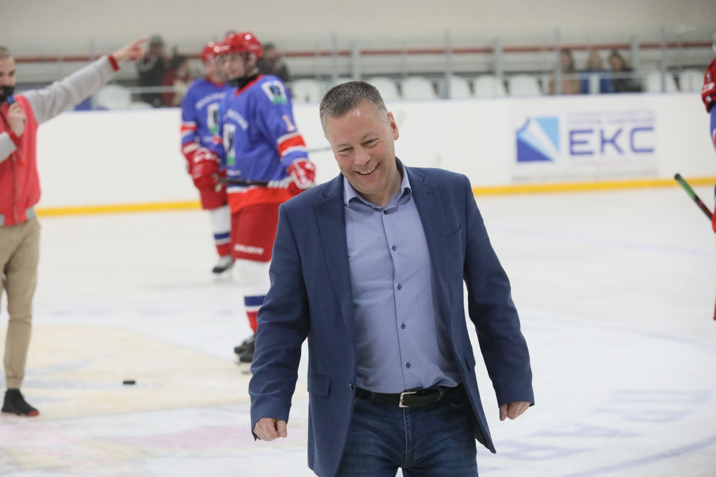 Михаил Евраев вместе со звёздами хоккея принял участие в матче «Кубок добрых дел»