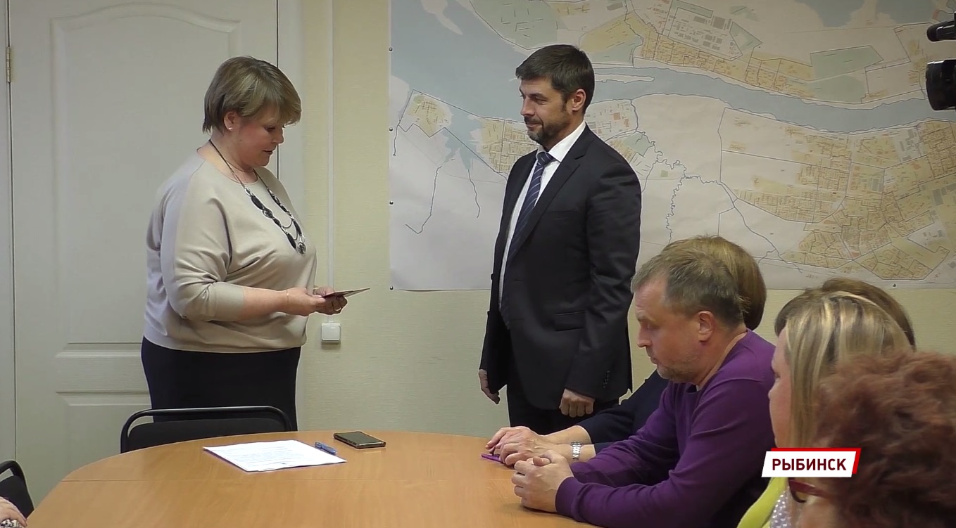 Глава Рыбинска Дмитрий Рудаков сегодня получил удостоверение градоначальника