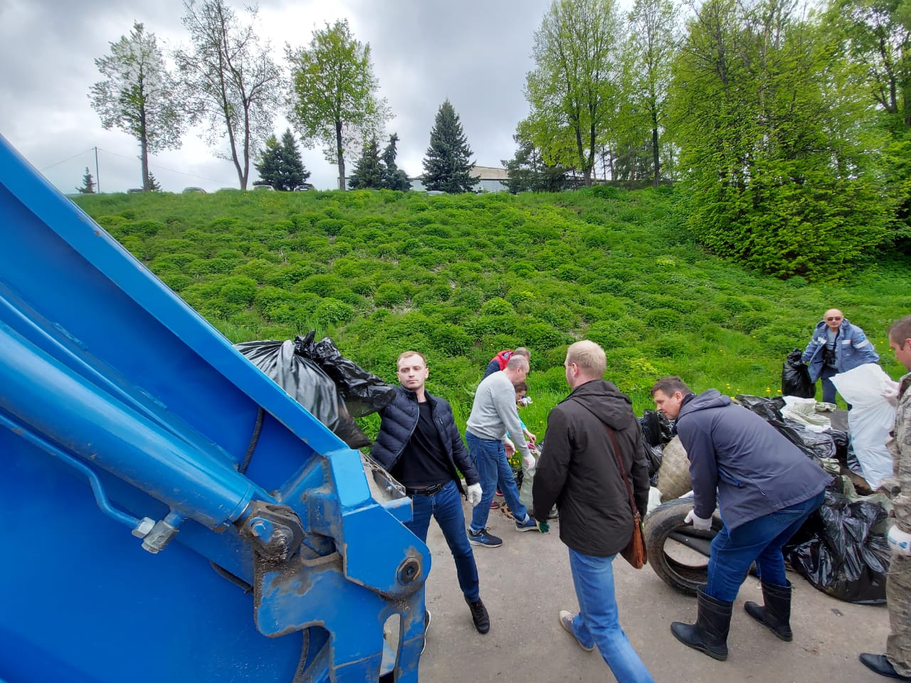 ​Около 500 кило мусора собрали на Волжской набережной в Ярославле
