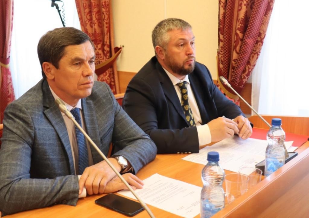 Цифры критические: в Ярославле обсудили проблему предоставления жилья сиротам