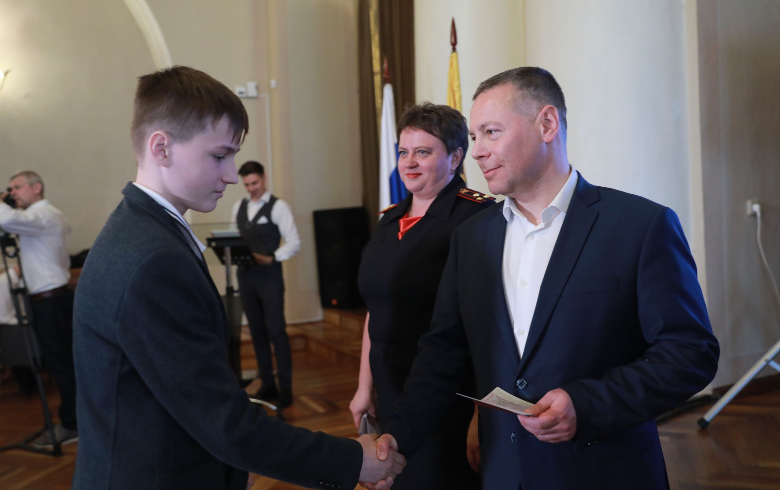 Главный в жизни документ: ярославские школьники сегодня получили свои первые паспорта