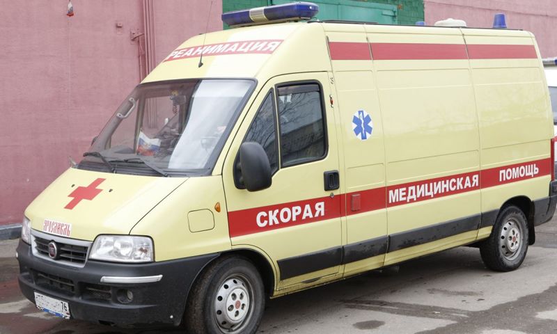 В Ярославле юнармейцы помогли пенсионерке, которую зажало в дверях автобуса