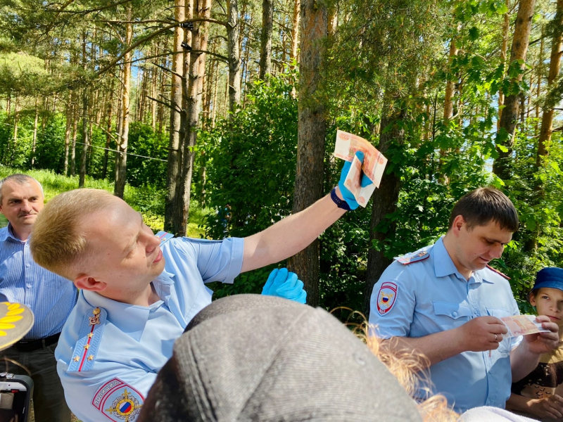 В Ярославской области в палаточном лагере «Юные друзья полиции» узнают о полицейской службе