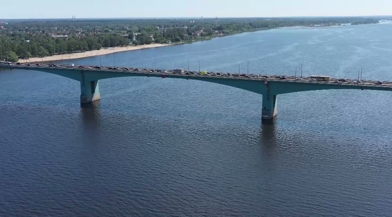 В Ярославле частично перекрыли Октябрьский мост на время ремонта
