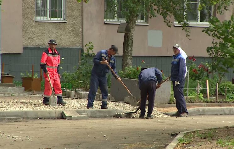 В Ярославле продолжается ремонт дворов