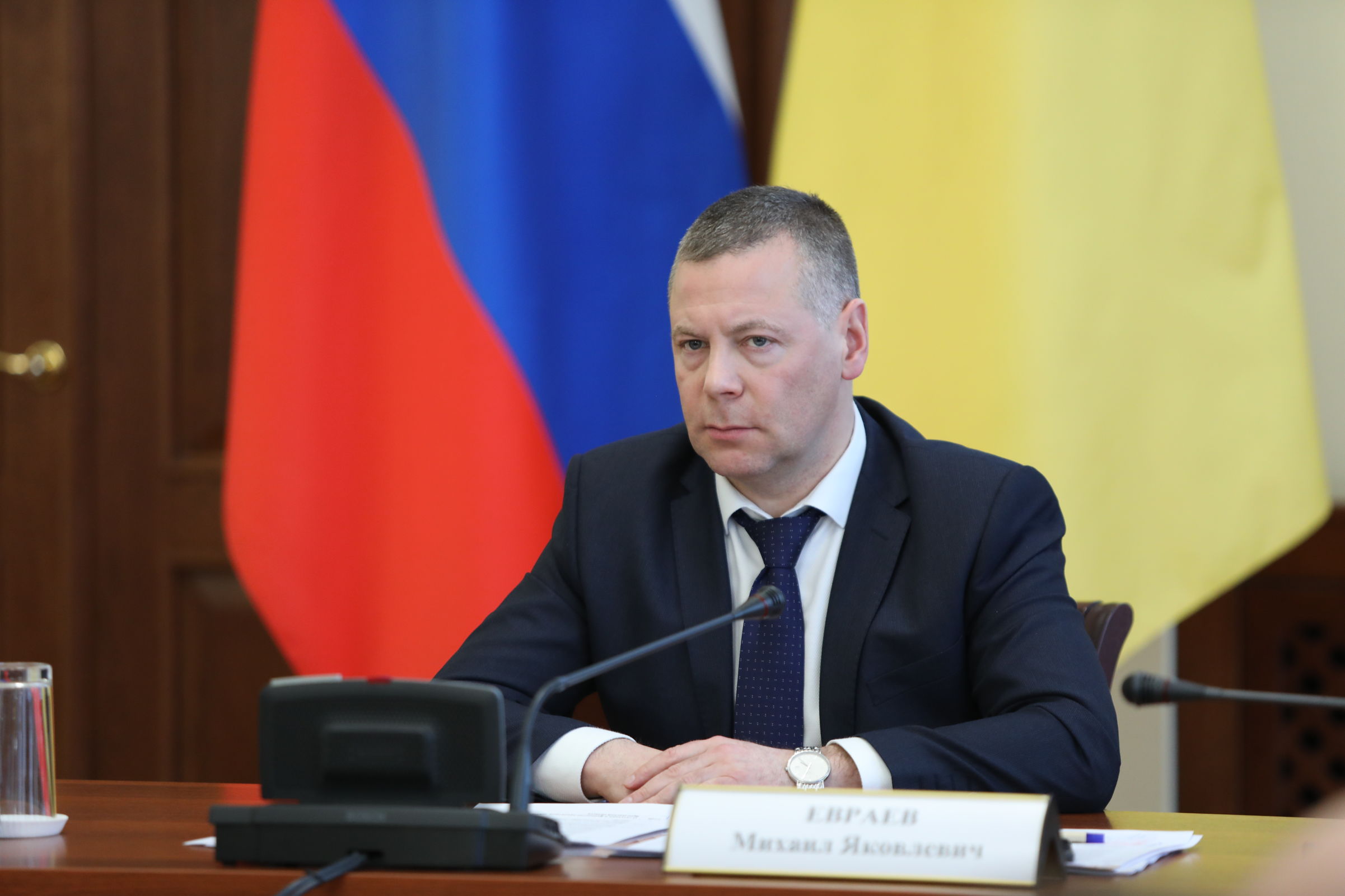 Михаил Евраев поручил установить в Ярославской области дополнительные пункты весогабаритного контроля