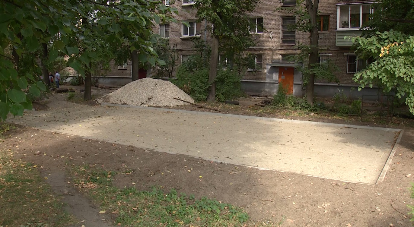 Ярославцы рассказали о строительстве детской площадки на улице Победы