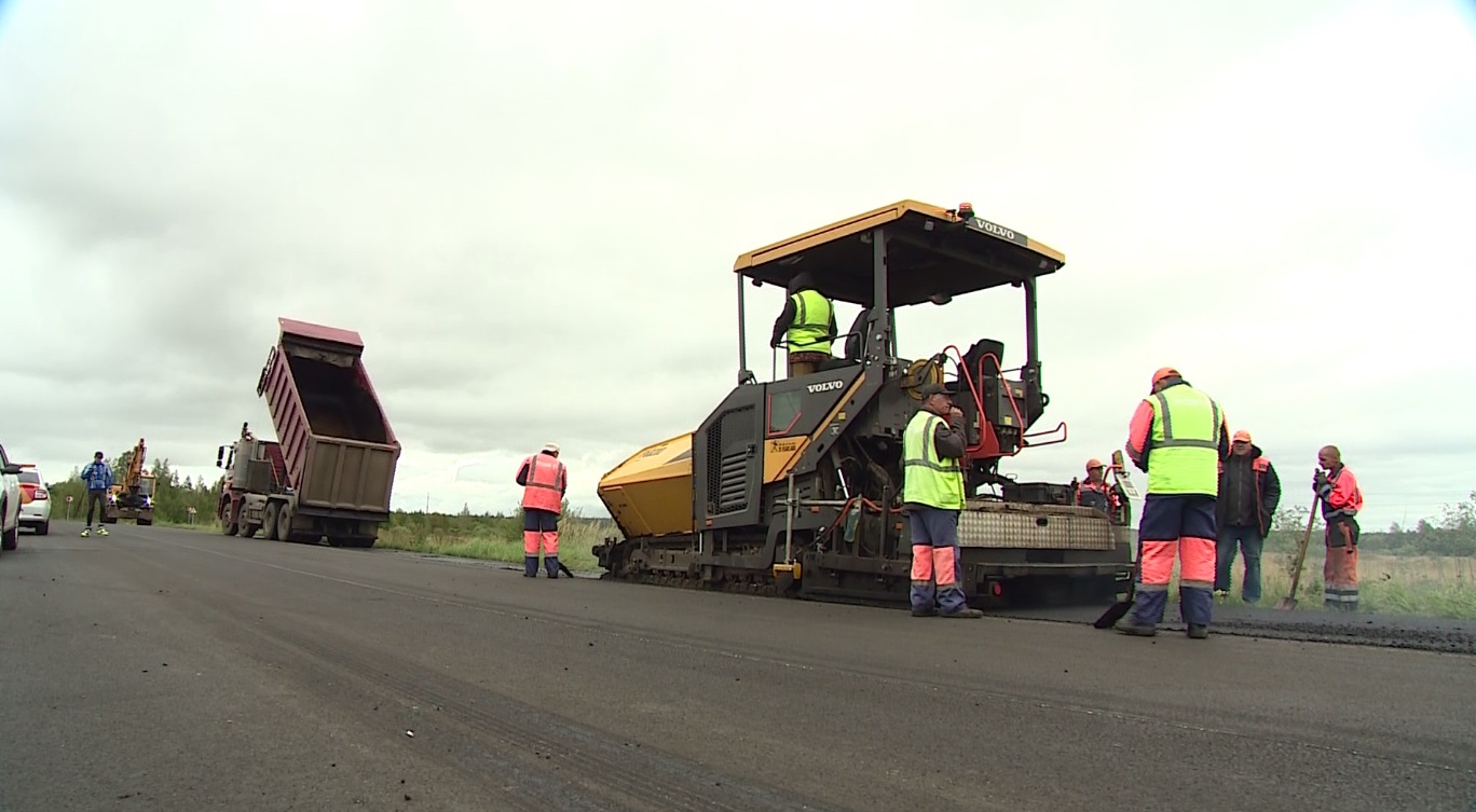 Ярославские дорожники заканчивают ремонт магистрали между Большесельским и Рыбинским районами