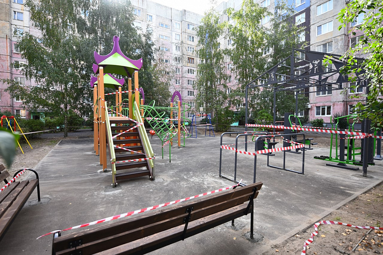 В Ярославле устанавливают игровые городки во дворах