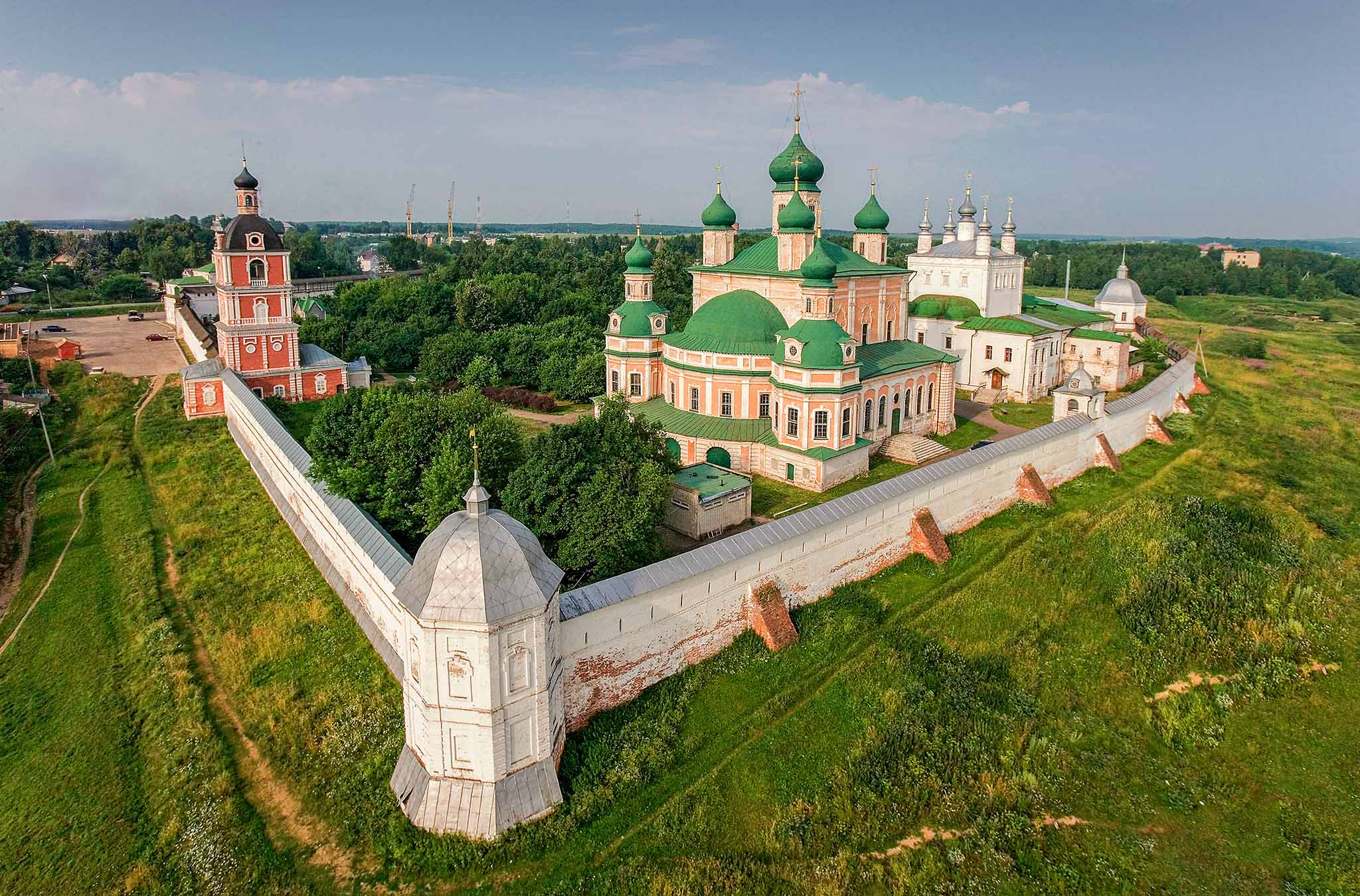 Участниками бесплатных путешествий по Ярославской области в сентябре стали около 800 школьников региона