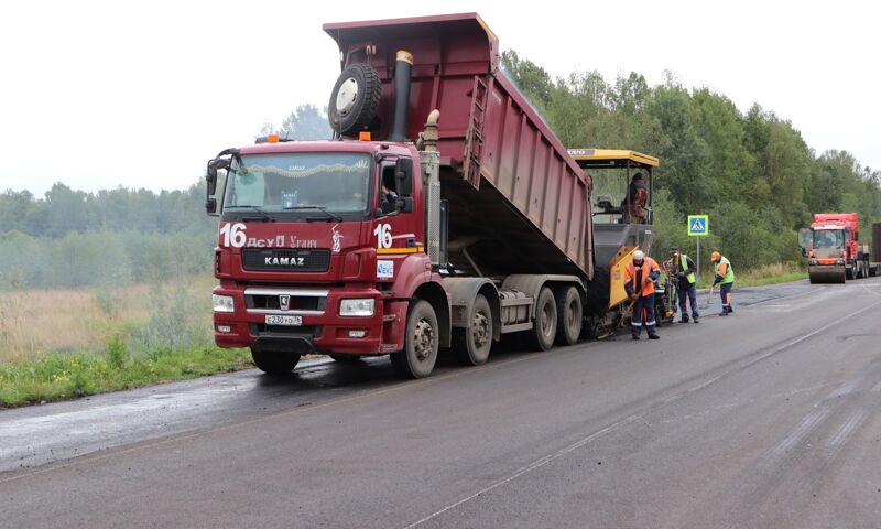 В Ярославле в 2023 продолжится ремонт дорог и дворов